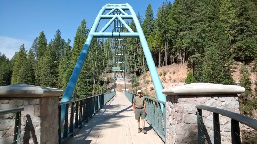 Pedestrian bridge crossing Wagon Creek on Lake Siskiyou Trail.