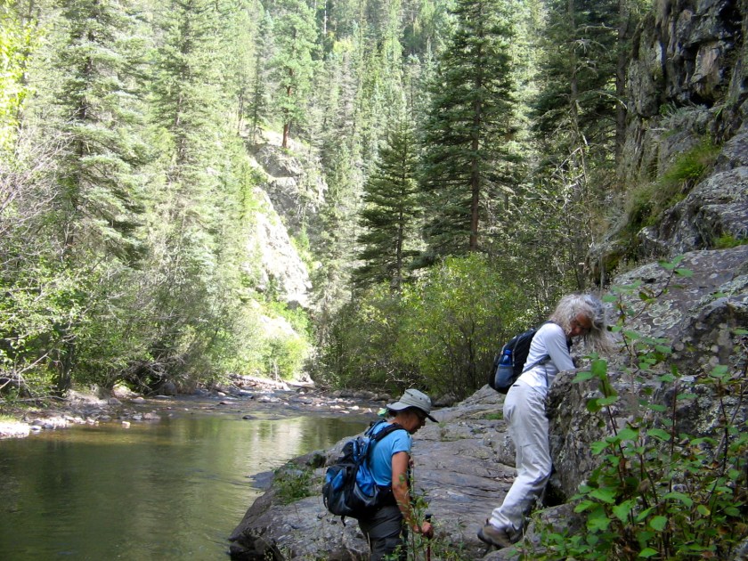 Hugging the rock cliffs along the Rio Mora. Not much of a trail.