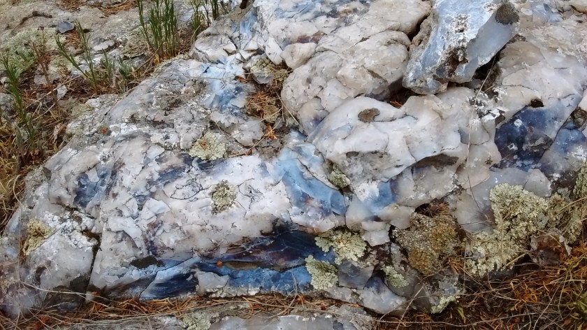 Several parts of the trail have striking rock outcrops of blue granite.